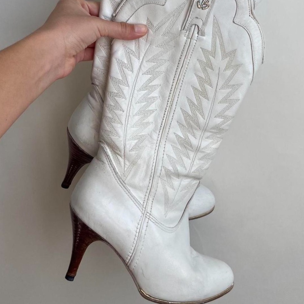 Vintage White Western-Style Heeled Boots